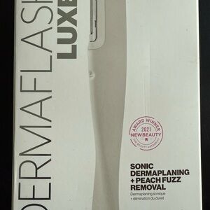 Dermaflash Luxe Sonic Dermaplaning Device